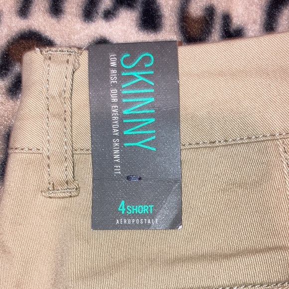 2 for $30 AEROPOSTALE Khaki Pants Women’s Size 4 Short Low Rise Skinny Chinos - Picture 6 of 11